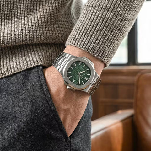 Relógio Verde Astralis — Detalhes do mostrador verde com algarismos romanos